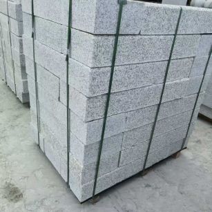 绥化 芙蓉白火烧两面路沿石