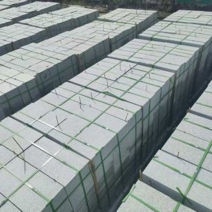 绥化 芝麻白1.8公分火烧300*600地铺，清仓大甩卖