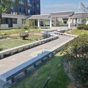 绥化 芝麻灰小区坐凳&栏杆安装效果