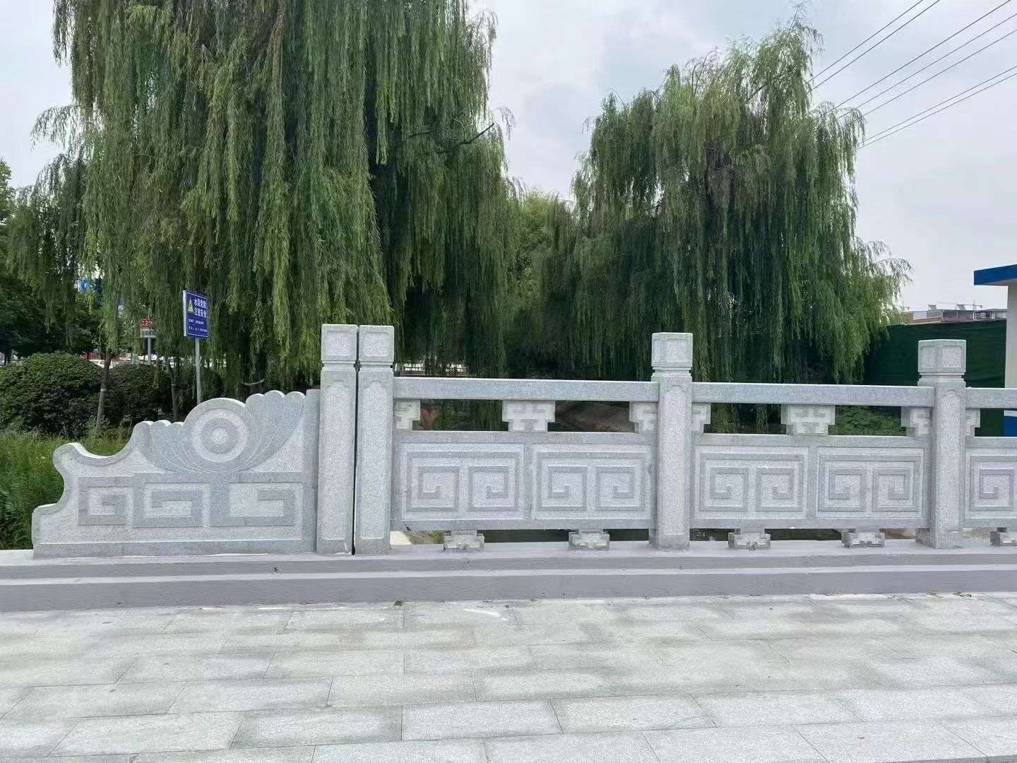 绥化 芝麻灰桥栏杆、河道栏杆安装效果