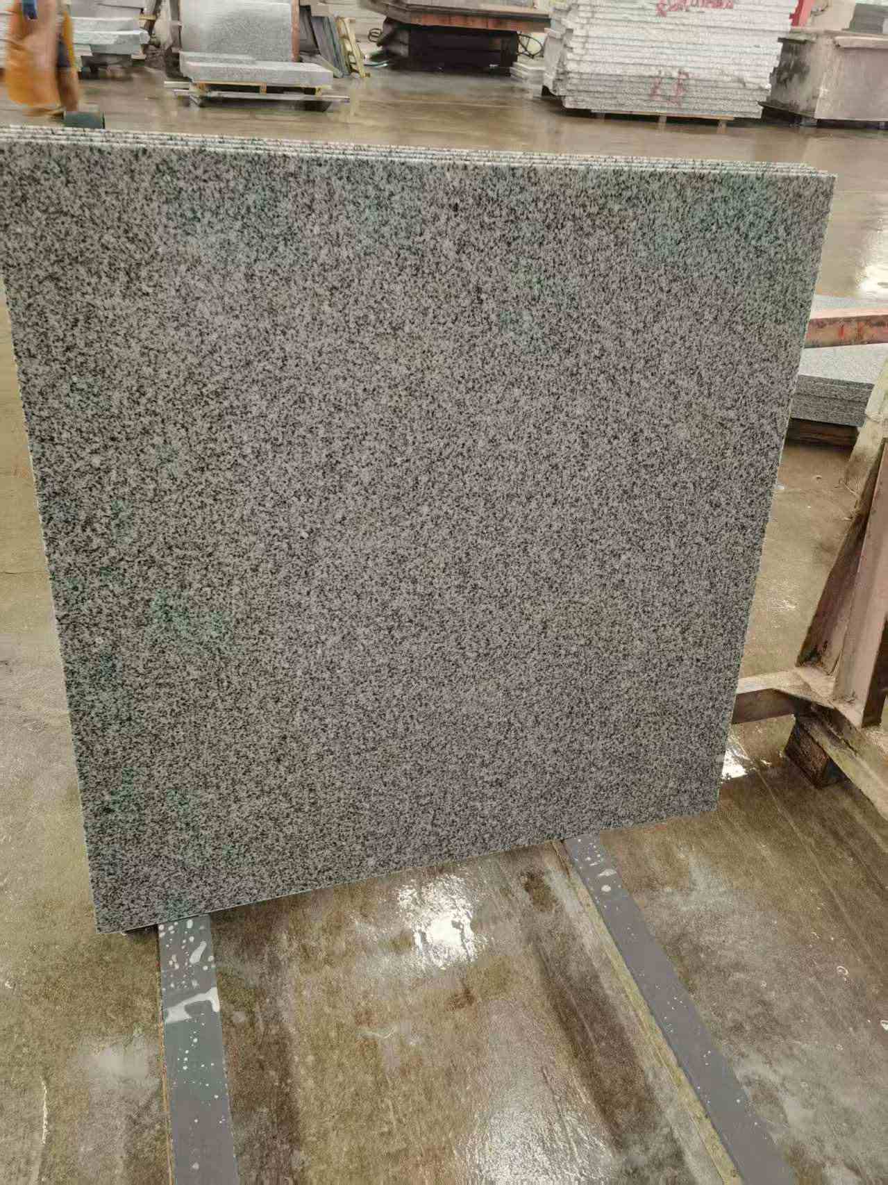 绥化 芝麻白光面900*900，高地铁标准