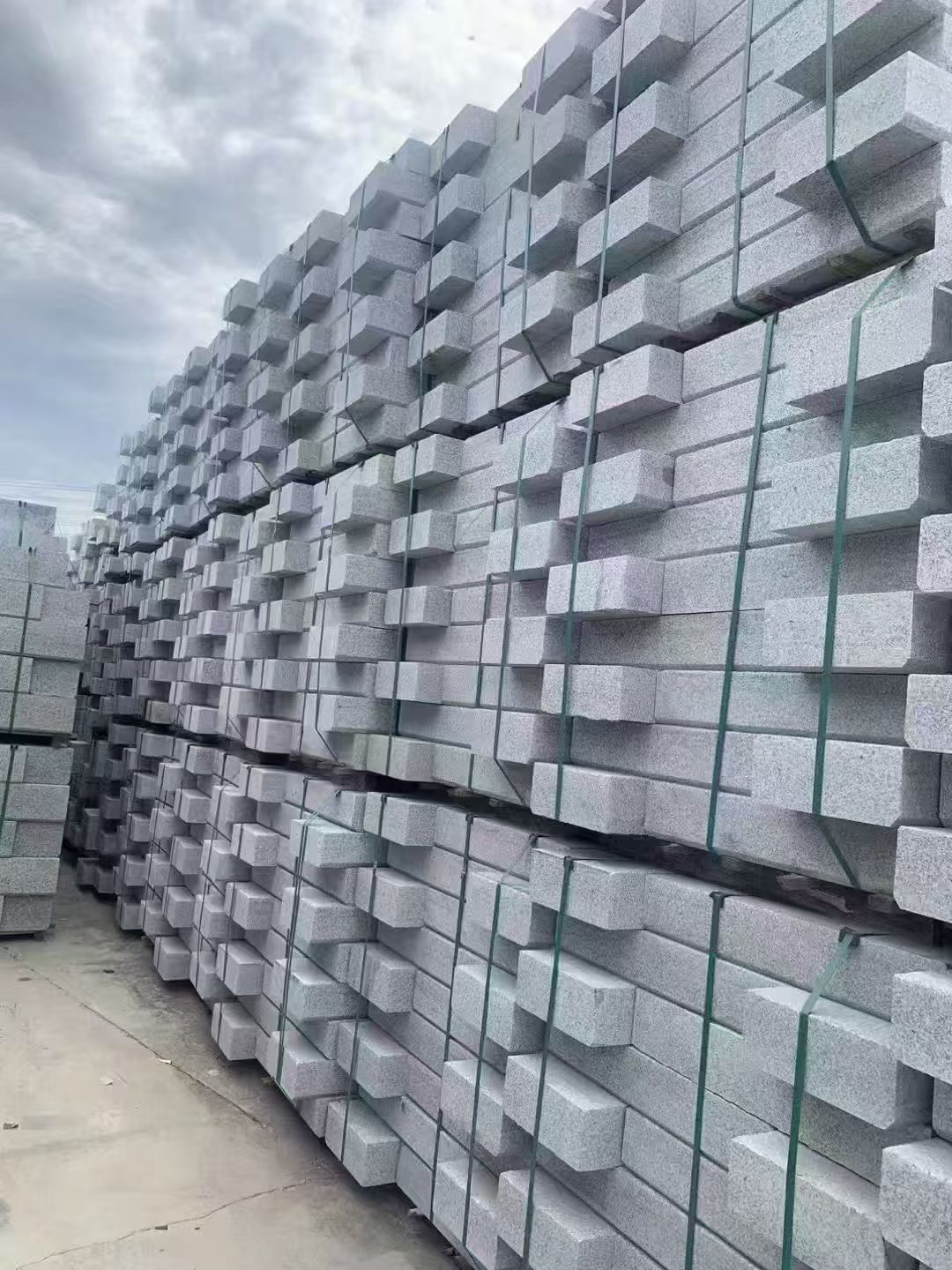 绥化 芝麻灰侧石