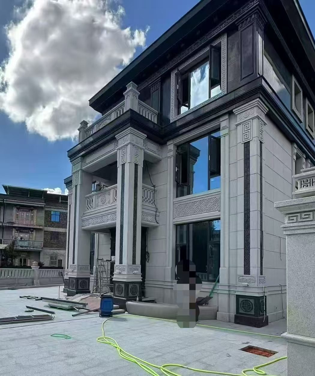 绥化 别墅干挂，芝麻白与芝麻黑完美配合