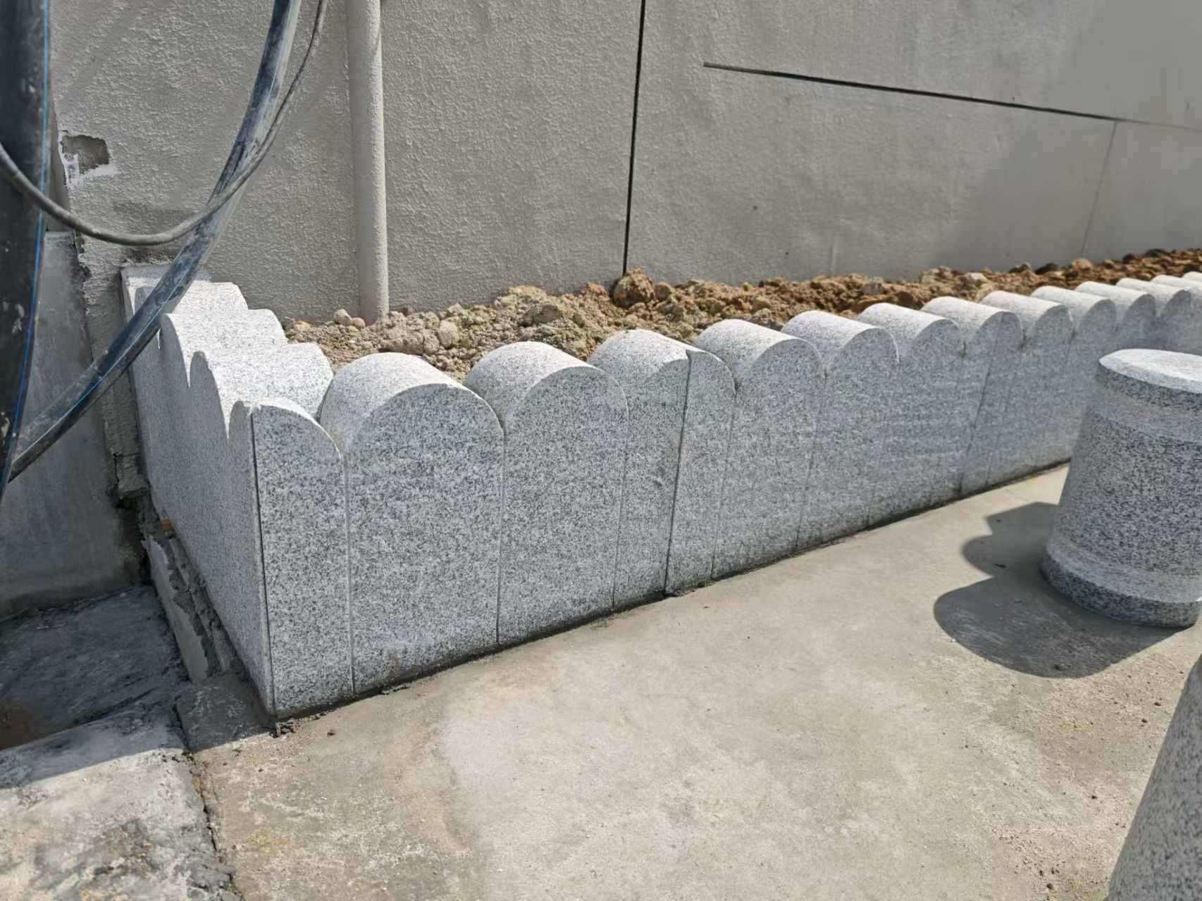 绥化 芝麻白花岗岩花边石铺装效果图